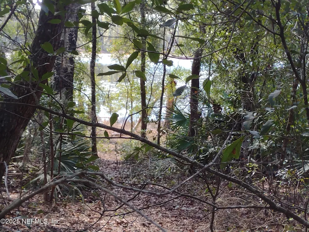 Unit for sale at 93 TUCKER LAKE Road, Melrose, FL 32666