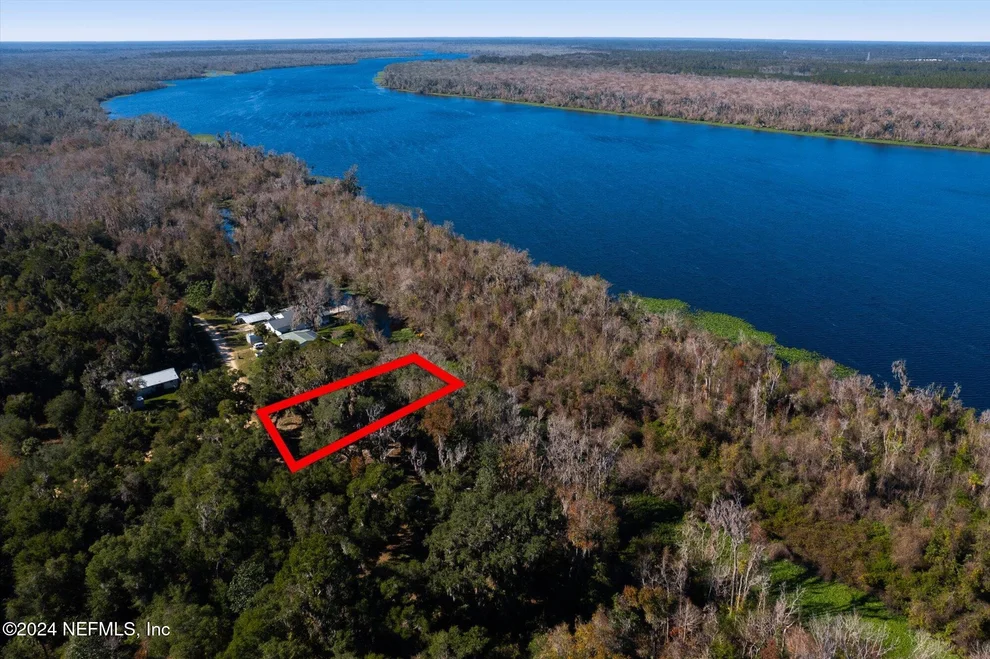 Unit for sale at 118 RIDGELINE Avenue, Satsuma, FL 32189
