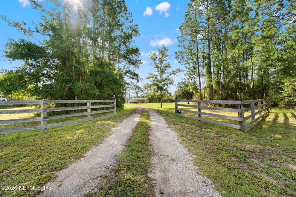 Unit for sale at 21959 COUNTY ROAD 121, Hilliard, FL 32046