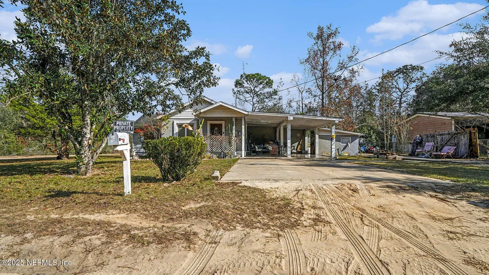 Unit for sale at 130 LAKEVIEW Way, Interlachen, FL 32148