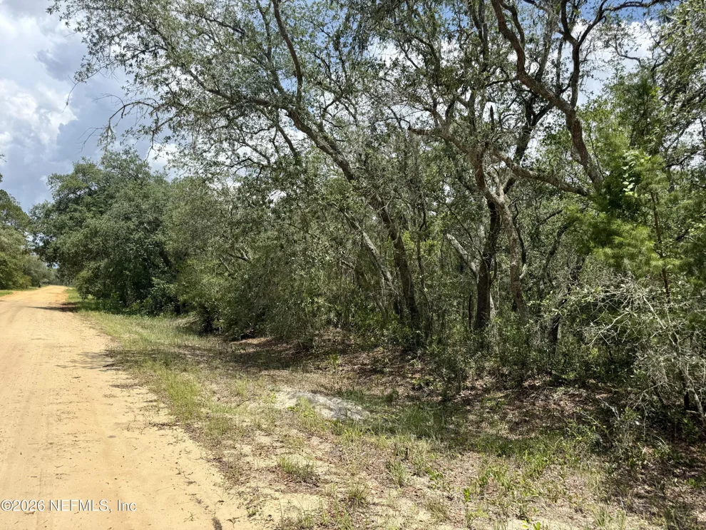 Unit for sale at XXX WALLACE Street, Interlachen, FL 32148