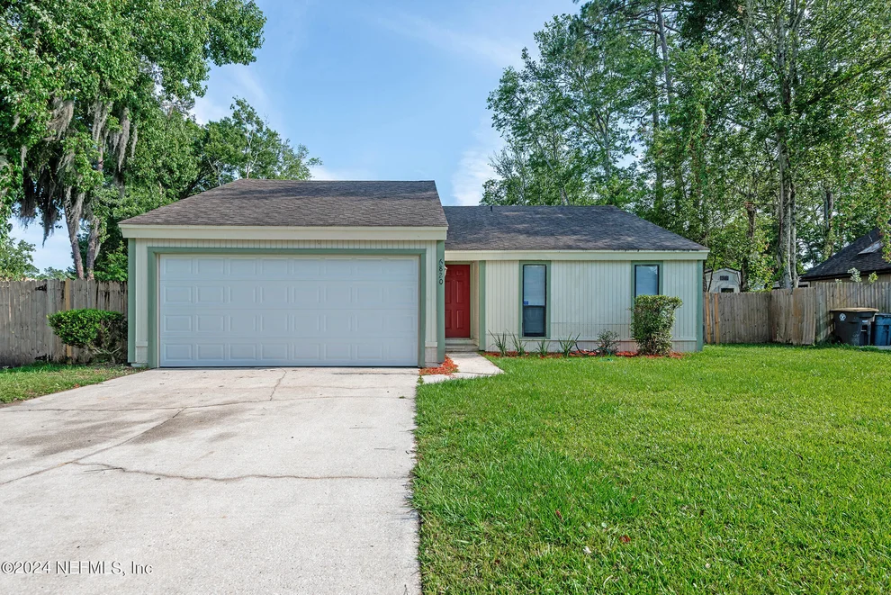 Unit for sale at 6820 CORALBERRY Lane N, Jacksonville, FL 32244