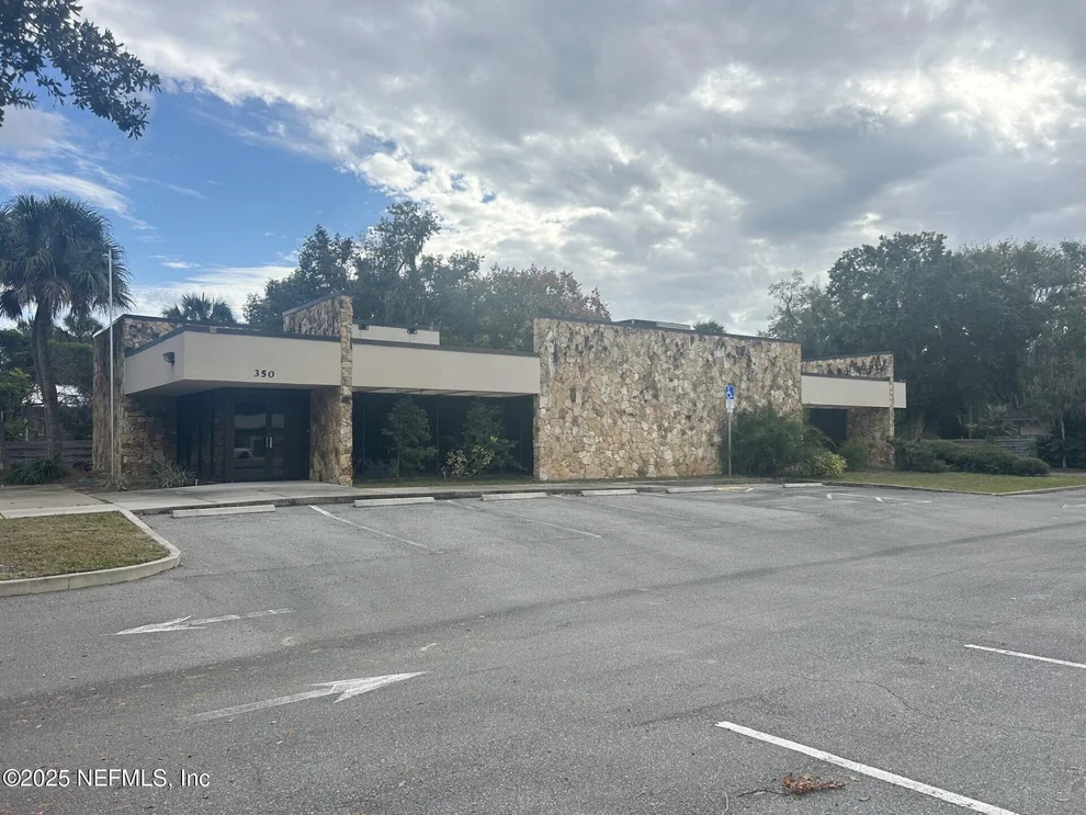 Unit for sale at 350 N SUMMIT Street, Crescent City, FL 32112