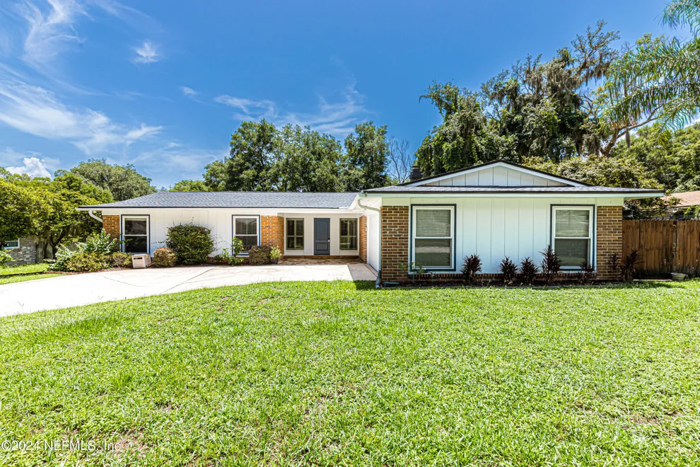 Unit for sale at 2901 PACES FERRY Road S, Orange Park, FL 32073