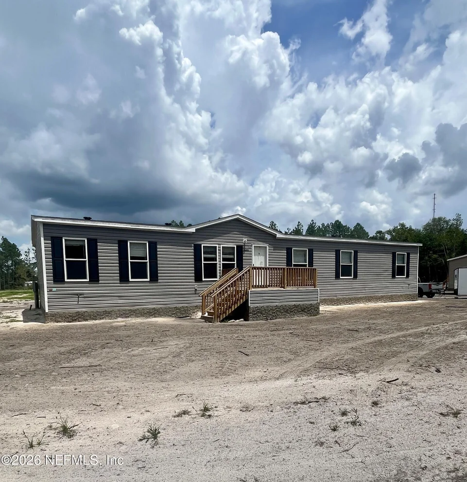 Unit for sale at 1089 NE COUNTY ROAD 125, Lawtey, FL 32058