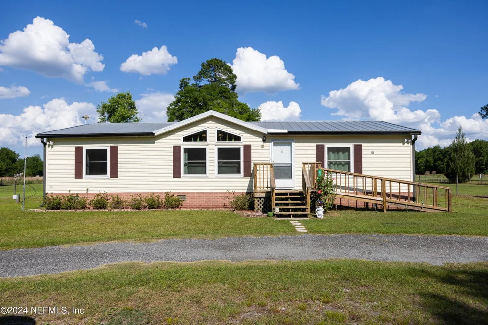 Unit for sale at 8379 SE 11TH Avenue, Starke, FL 32091