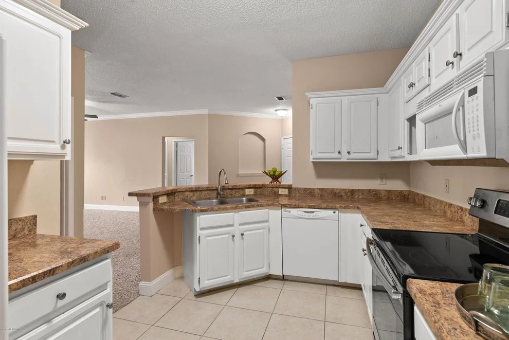 Unit for sale at 10000 GATE Parkway N, Jacksonville, FL 32246