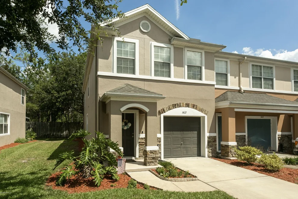 Unit for sale at 5827 PARKSTONE CROSSING Drive, Jacksonville, FL 32258