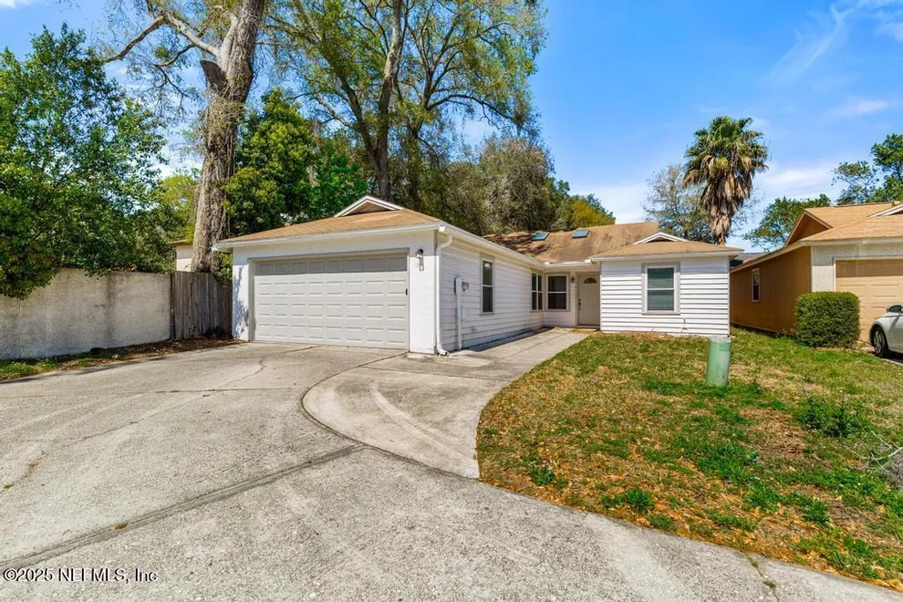 Unit for sale at 1974 ACORN Run W, Orange Park, FL 32073