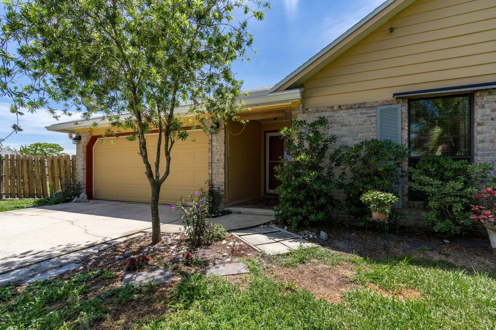 Unit for sale at 1010 RULING KING Court, Jacksonville, FL 32225