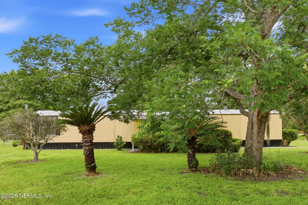 Unit for sale at 101 WATERWAY Avenue, Satsuma, FL 32189