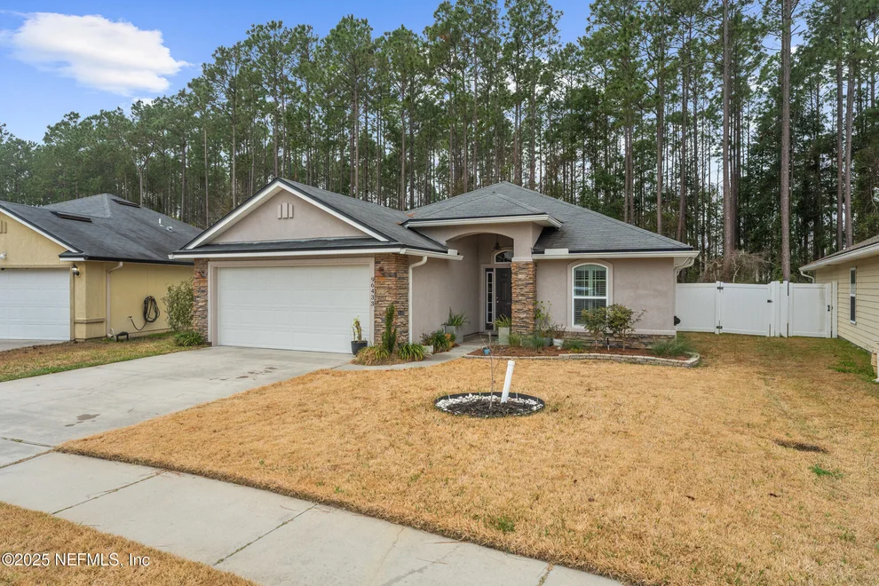 Unit for sale at 96433 COMMODORE POINT Drive, Yulee, FL 32097