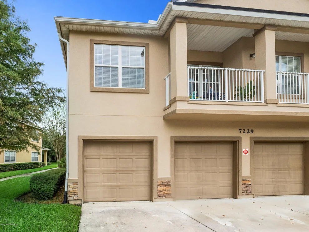 Unit for sale at 7229 DEERFOOT POINT Circle, Jacksonville, FL 32256
