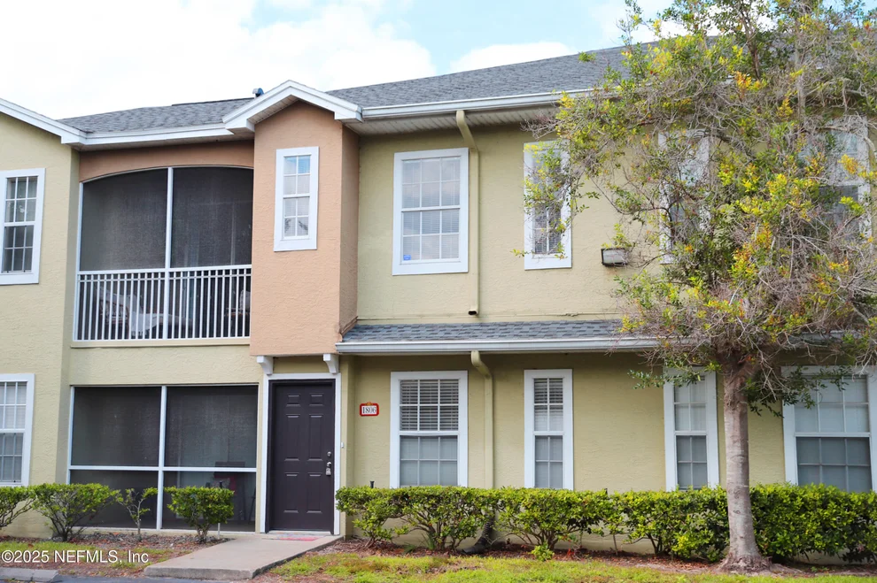 Unit for sale at 10075 GATE Parkway N, Jacksonville, FL 32246