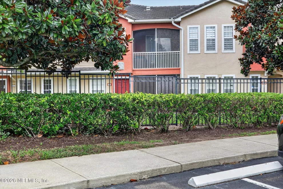 Unit for sale at 10075 GATE Parkway N, Jacksonville, FL 32246