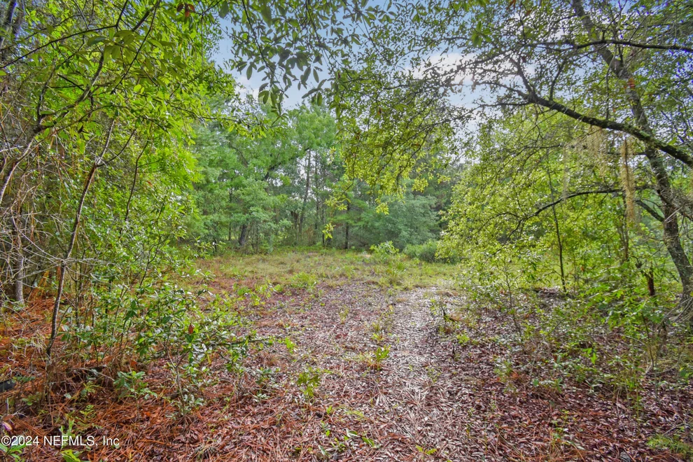 Unit for sale at 132 KENNEDY Avenue, Interlachen, FL 32148