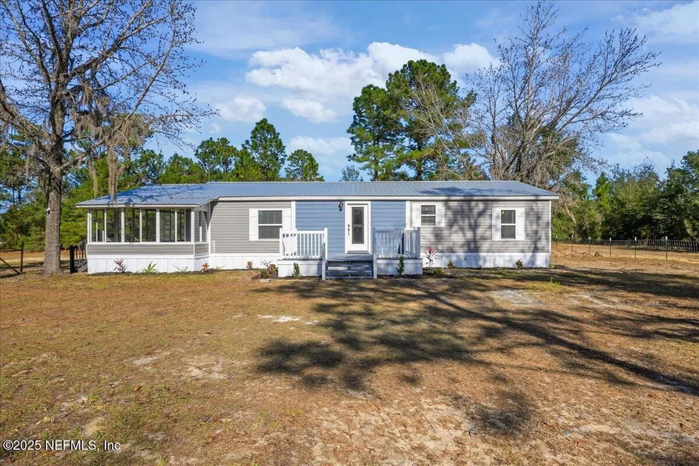 Unit for sale at 314 UNION Avenue, Interlachen, FL 32148