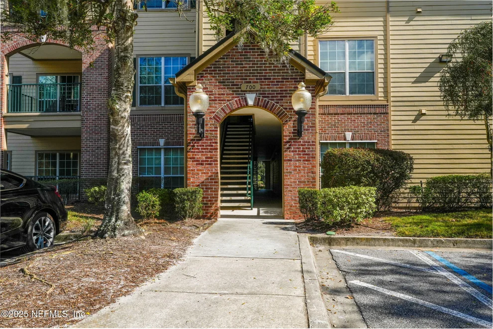 Unit for sale at 7800 POINT MEADOWS Drive, Jacksonville, FL 32256