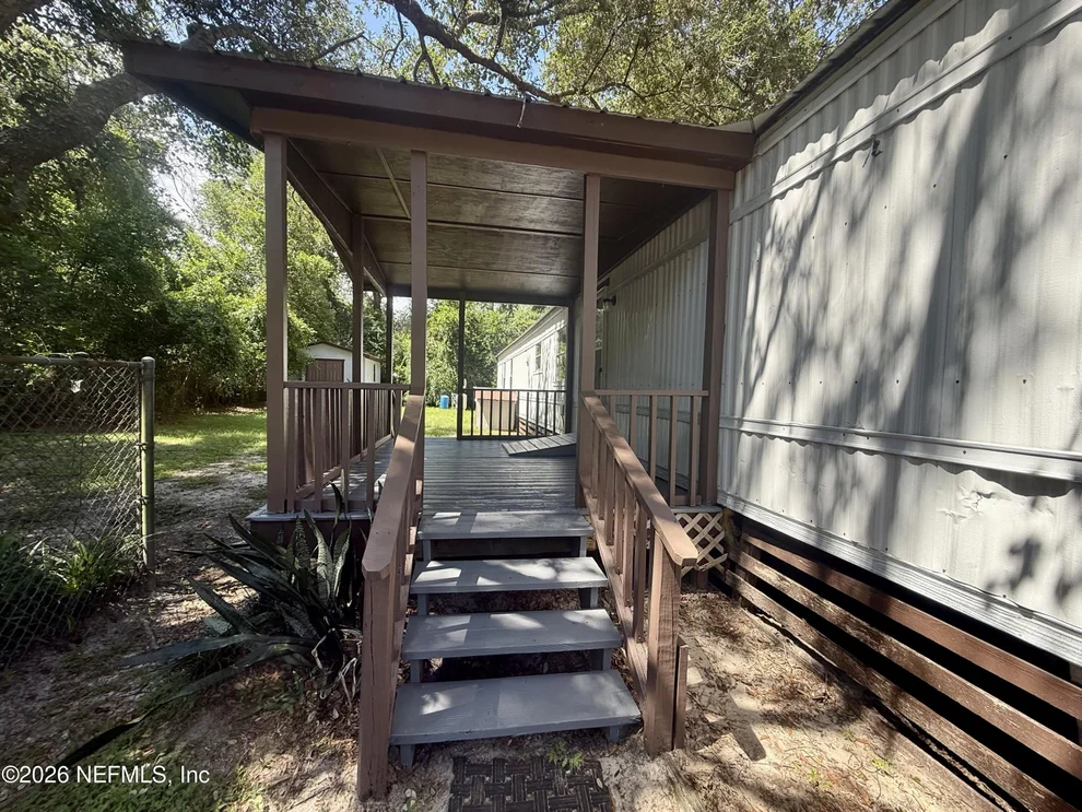 Unit for sale at 222 PINE Street, Hawthorne, FL 32640