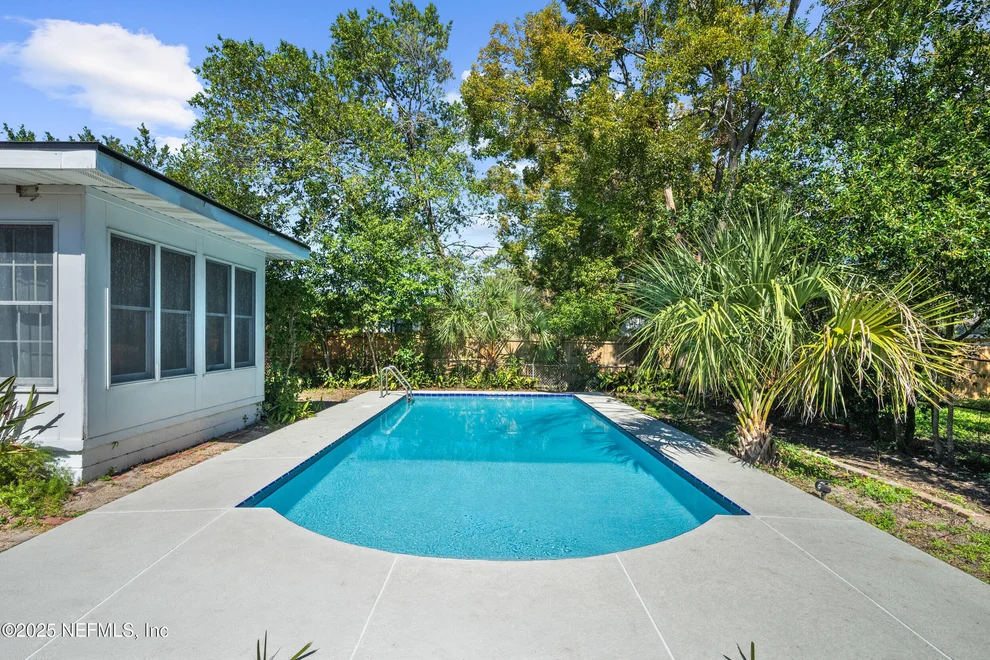 Unit for sale at 2509 COLUMBINE Drive N, Jacksonville, FL 32211