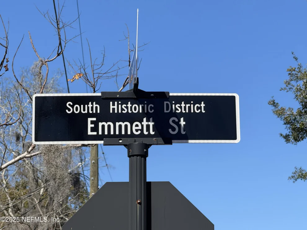 Unit for sale at 424 EMMETT Street, Palatka, FL 32177