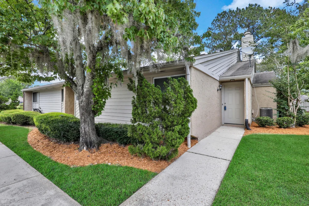 Unit for sale at 3801 CROWN POINT Road, Jacksonville, FL 32257