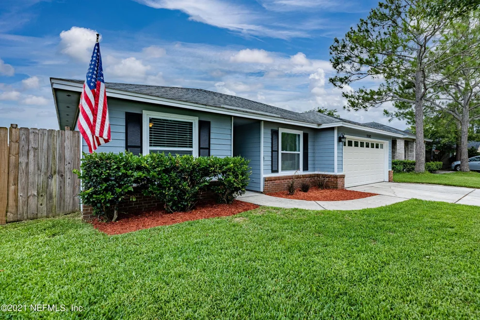 Unit for sale at 12582 HICKORY LAKES Drive, Jacksonville, FL 32225