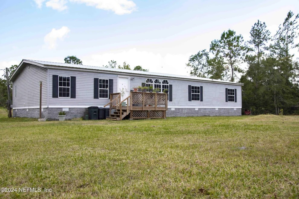Unit for sale at 153 LETTIE Lane, Palatka, FL 32177