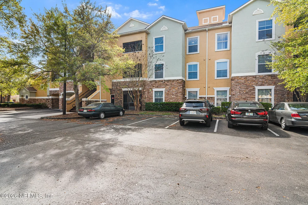 Unit for sale at 8539 GATE Parkway, Jacksonville, FL 32216