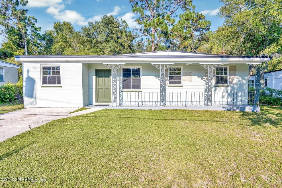 Unit for sale at 10503 BRIARCLIFF Road E, Jacksonville, FL 32218