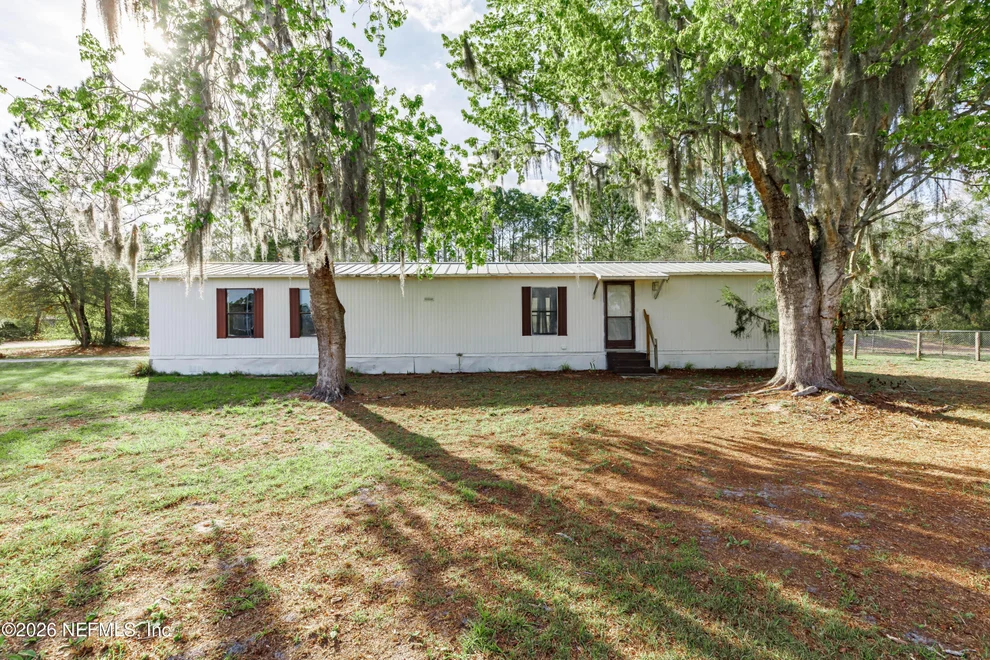 Unit for sale at 871 SE 71ST Street, Starke, FL 32091