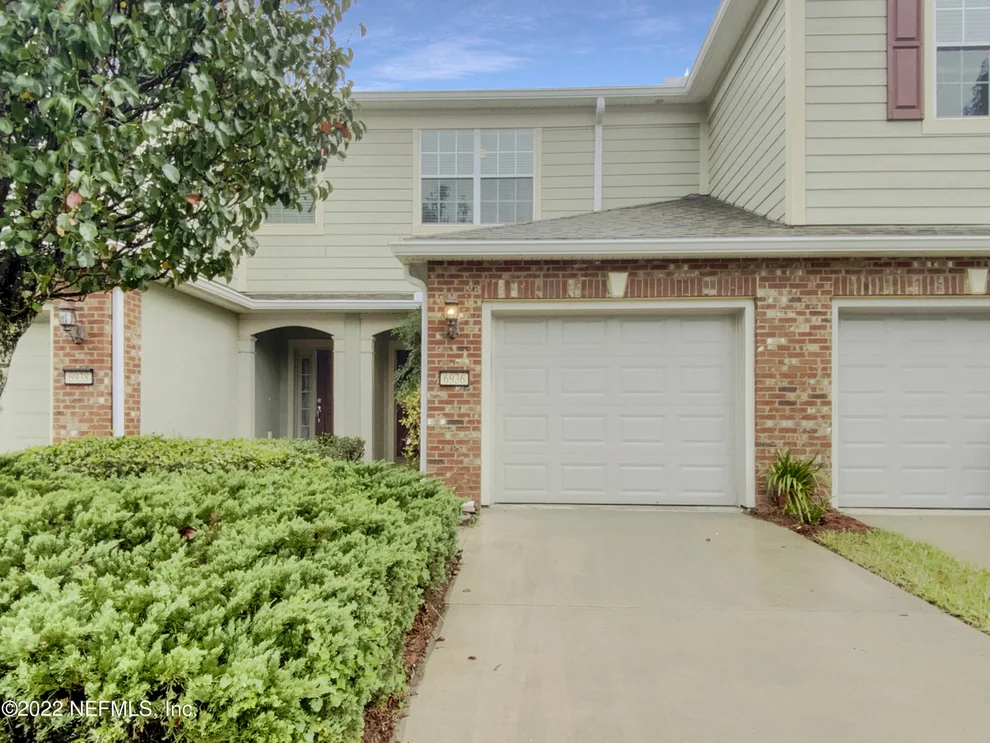 Unit for sale at 6936 ROUNDLEAF Drive, Jacksonville, FL 32258