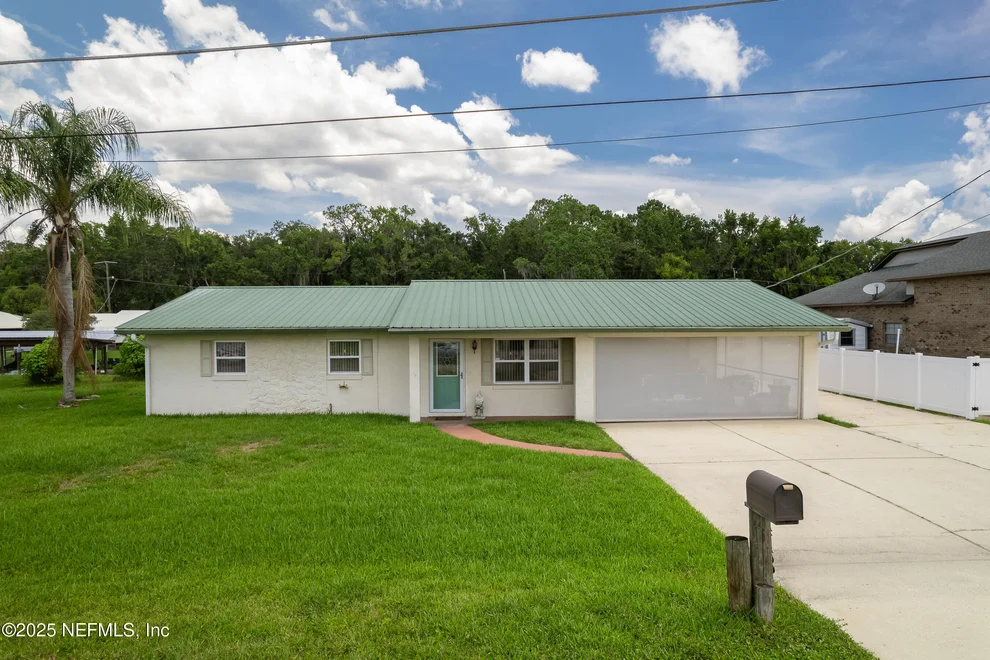 Unit for sale at 118 MAGNOLIA Drive, East Palatka, FL 32131