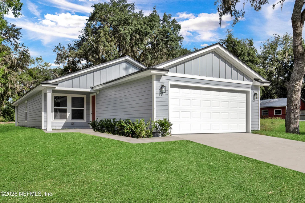 Unit for sale at 1413 CLEVELAND AVE Avenue, Palatka, FL 32177
