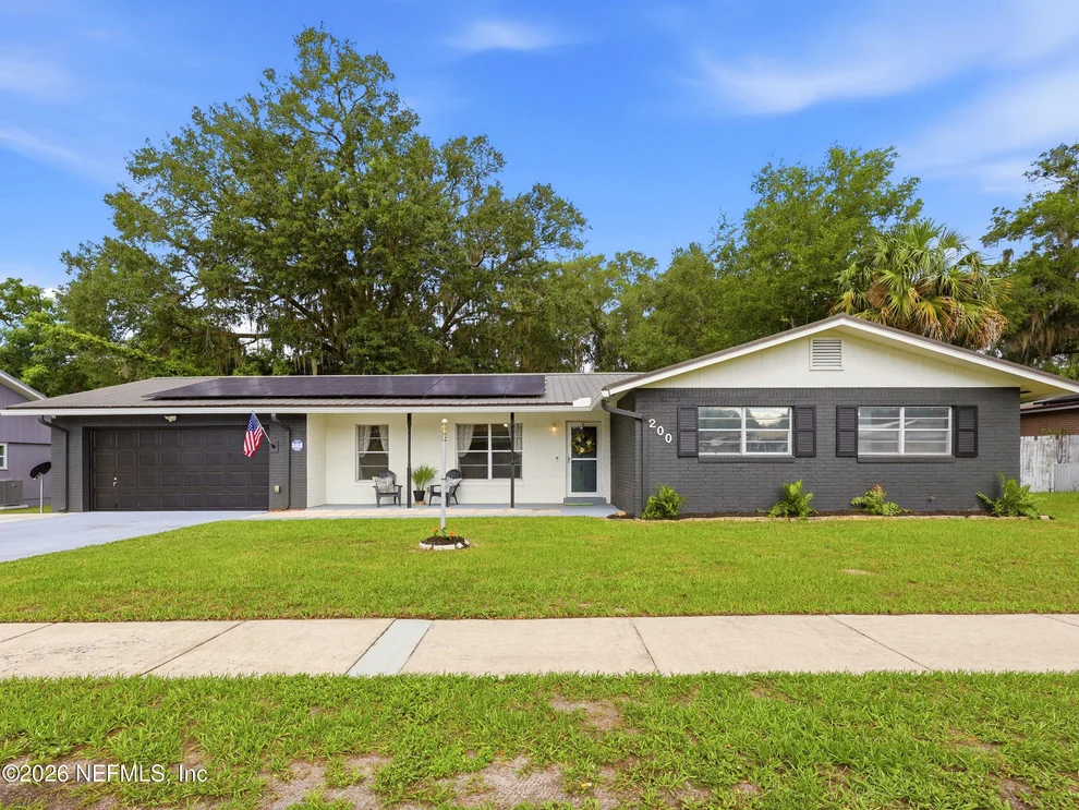 Unit for sale at 200 MANGO Drive, Palatka, FL 32177