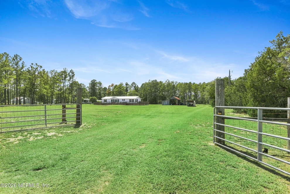Unit for sale at 241826 COUNTY ROAD 121, Hilliard, FL 32046