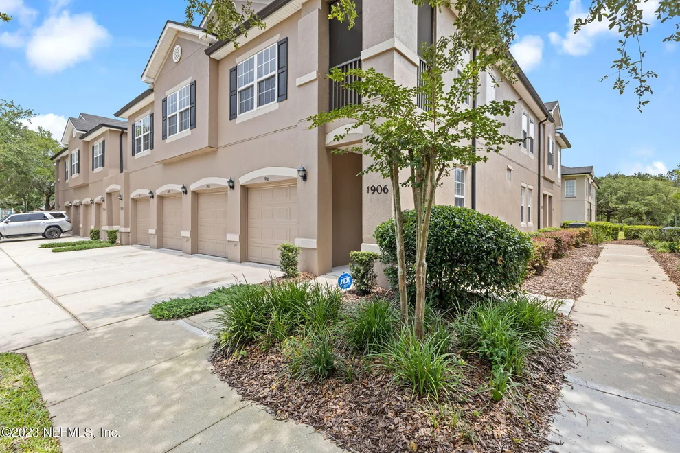Unit for sale at 12301 KERNAN FOREST Boulevard, Jacksonville, FL 32225