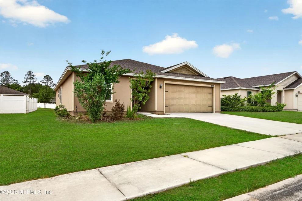 Unit for sale at 5923 CROSBY LAKE Way E, Macclenny, FL 32063