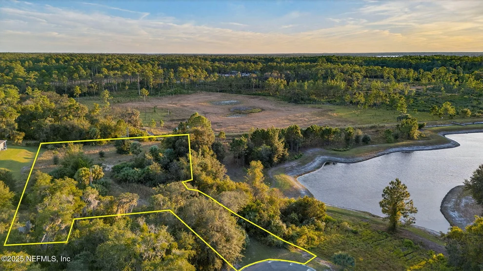 Unit for sale at 211 VILLAGE Drive, Welaka, FL 32193