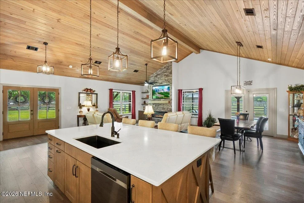 Unit for sale at 1330 GA-110, Woodbine, GA 31569