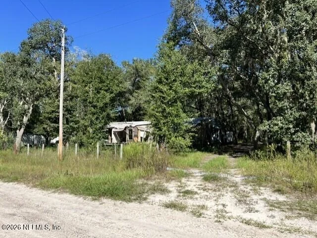 Unit for sale at 307 N EDGELINE Road, Satsuma, FL 32189