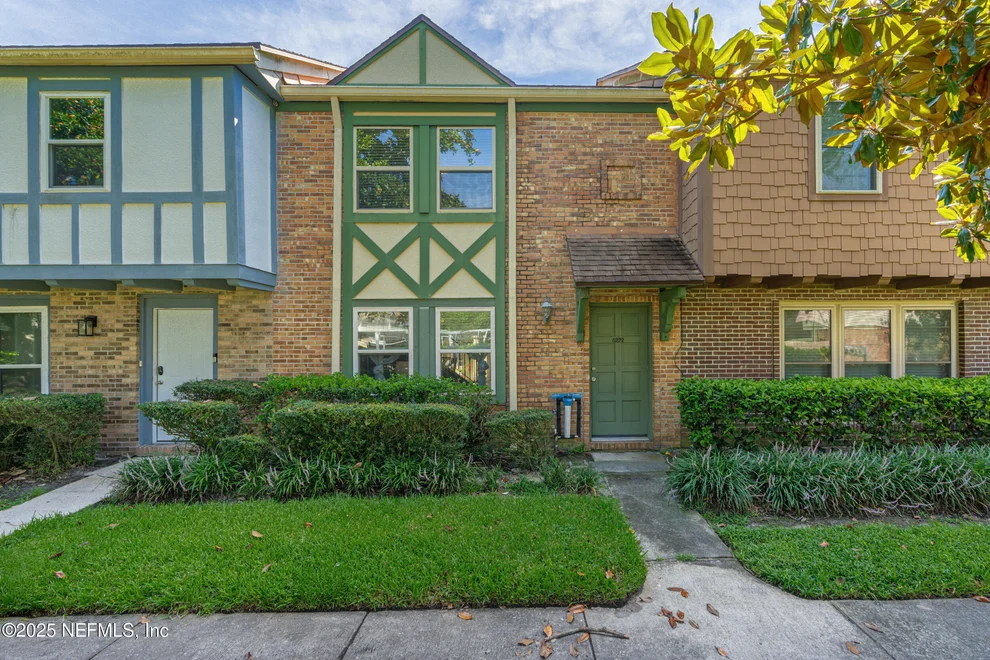 Unit for sale at 8222 KENSINGTON Square, Jacksonville, FL 32217