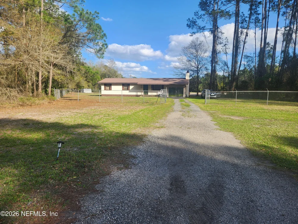Unit for sale at 2355 SE STATE ROAD 100, Starke, FL 32091