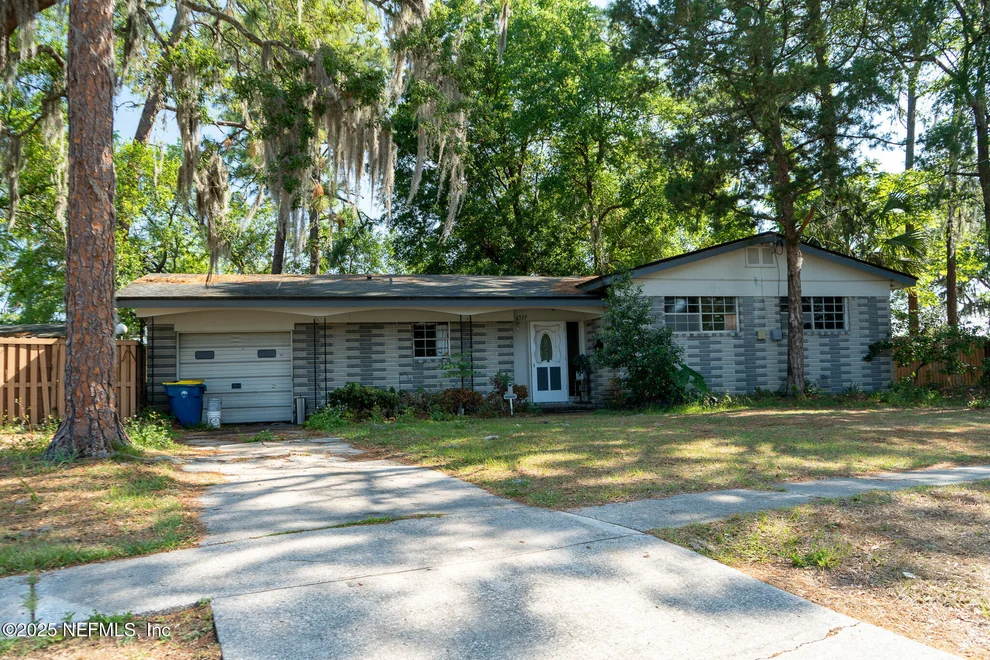 Unit for sale at 6537 SIMCA Drive, Jacksonville, FL 32277