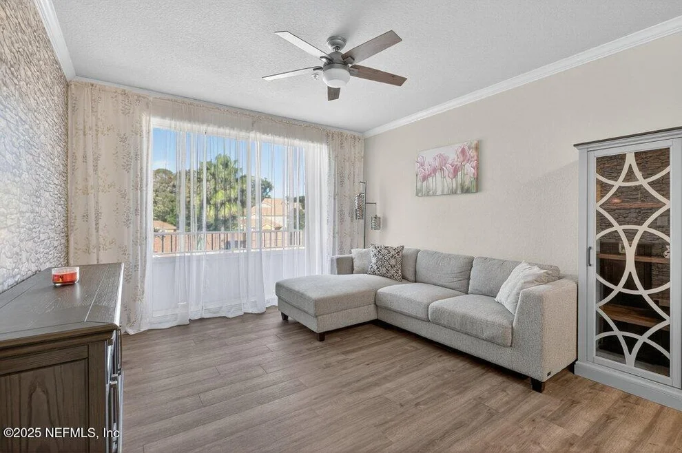 Unit for sale at 8539 GATE Parkway W, Jacksonville, FL 32216