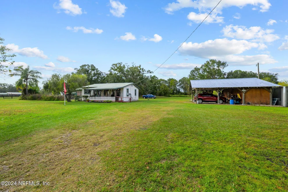Unit for sale at 521 State Rd 207, East Palatka, FL 32131