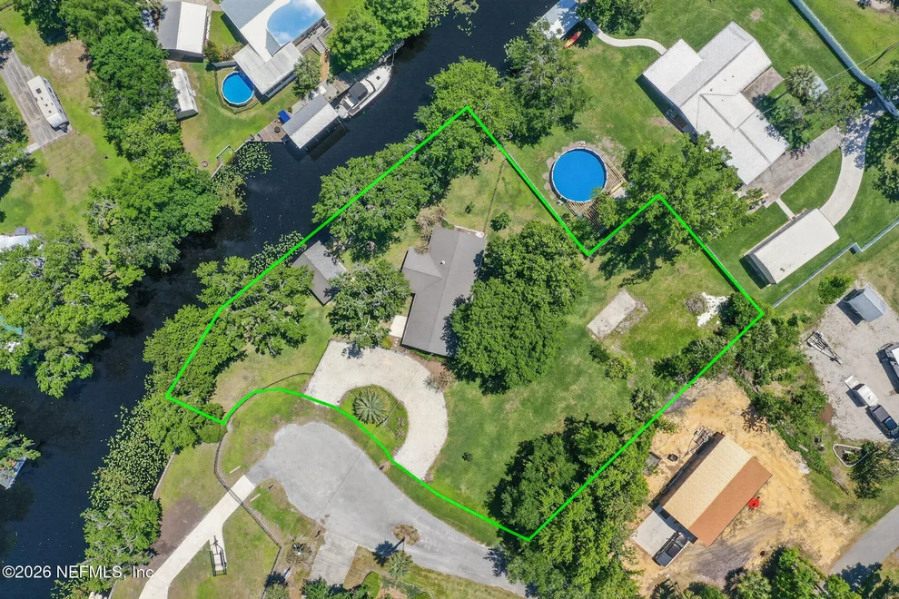 Unit for sale at 137 & 135 RIVERSIDE Drive, Satsuma, FL 32189