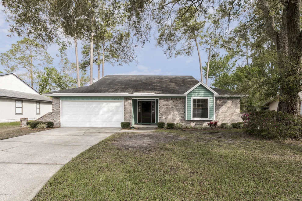 Unit for sale at 10920 STEEDING HORSE Drive, Jacksonville, FL 32257