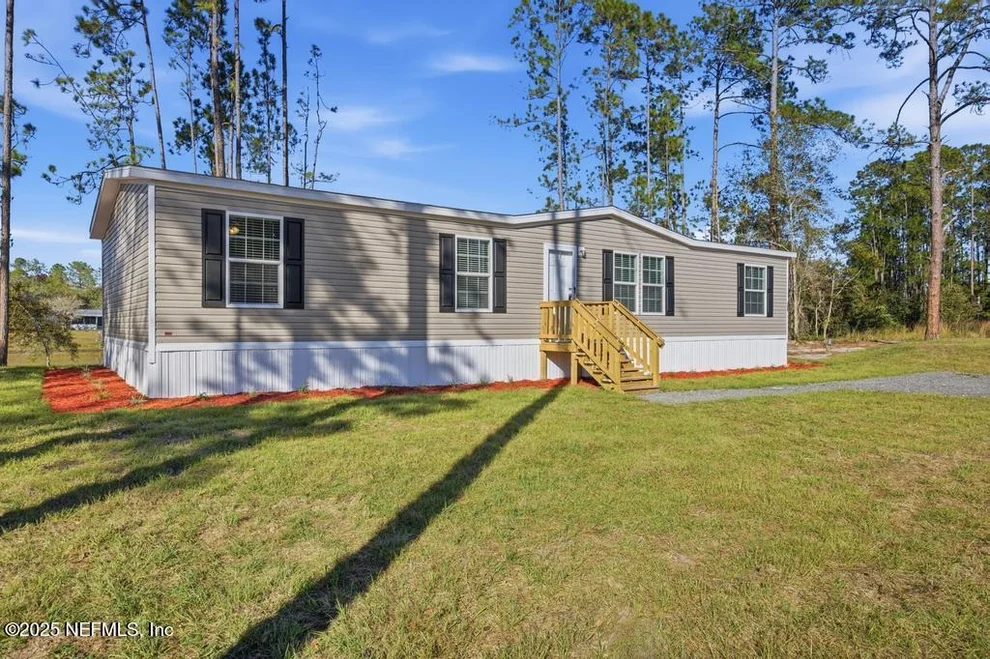 Unit for sale at 156 WALLACE Street, Interlachen, FL 32148