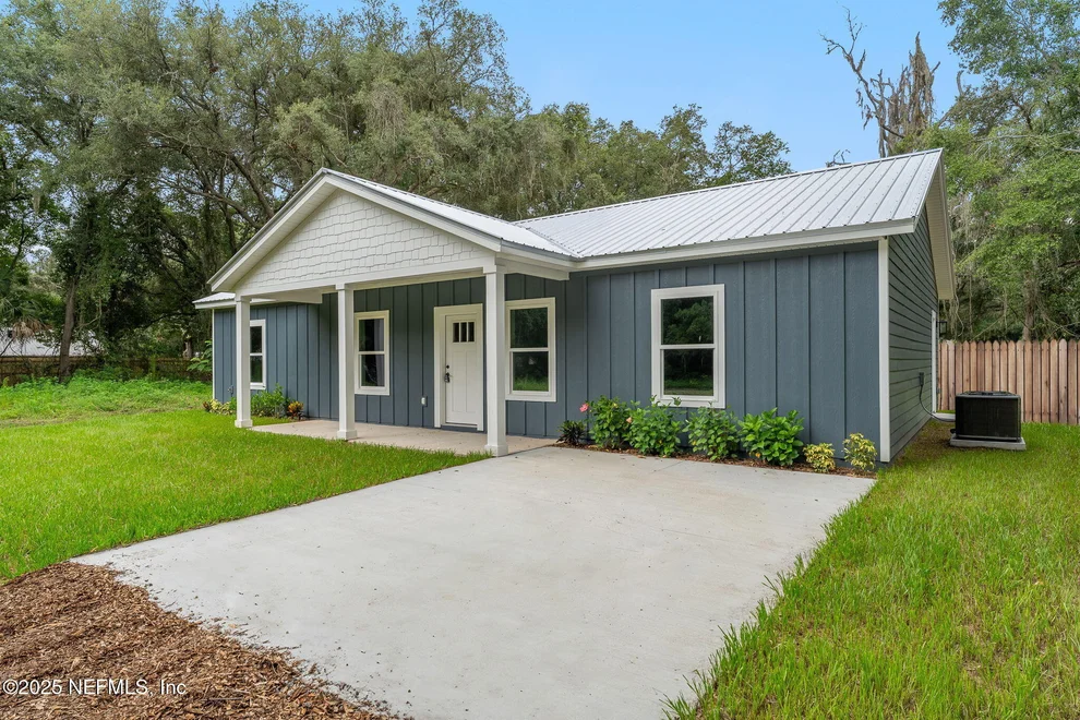 Unit for sale at 207 N PALMETTO Avenue, Florahome, FL 32140